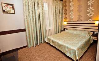 Отель Отель Classic Харьков Улучшенный двухместный номер с 1 кроватью-2