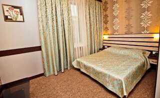 Отель Отель Classic Харьков Улучшенный двухместный номер с 1 кроватью-14